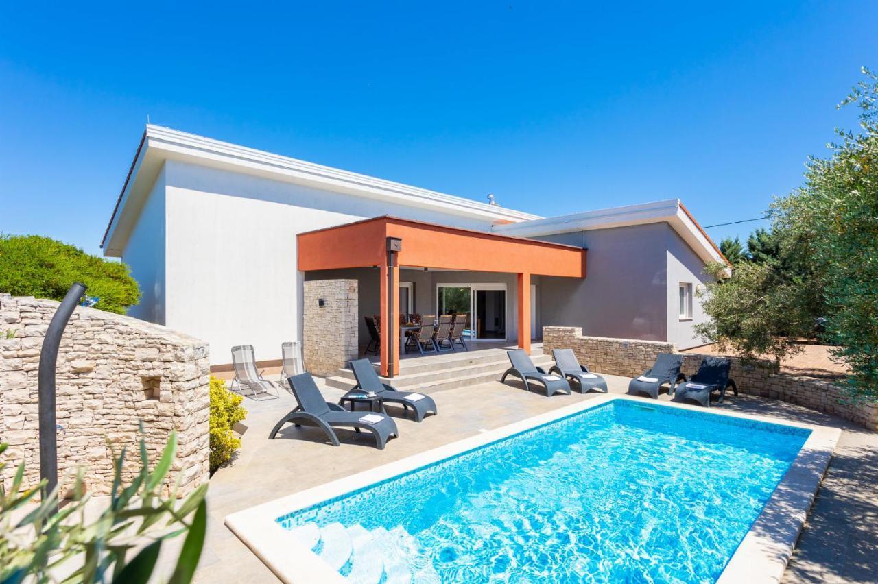 Villa Крница Екстериор снимка