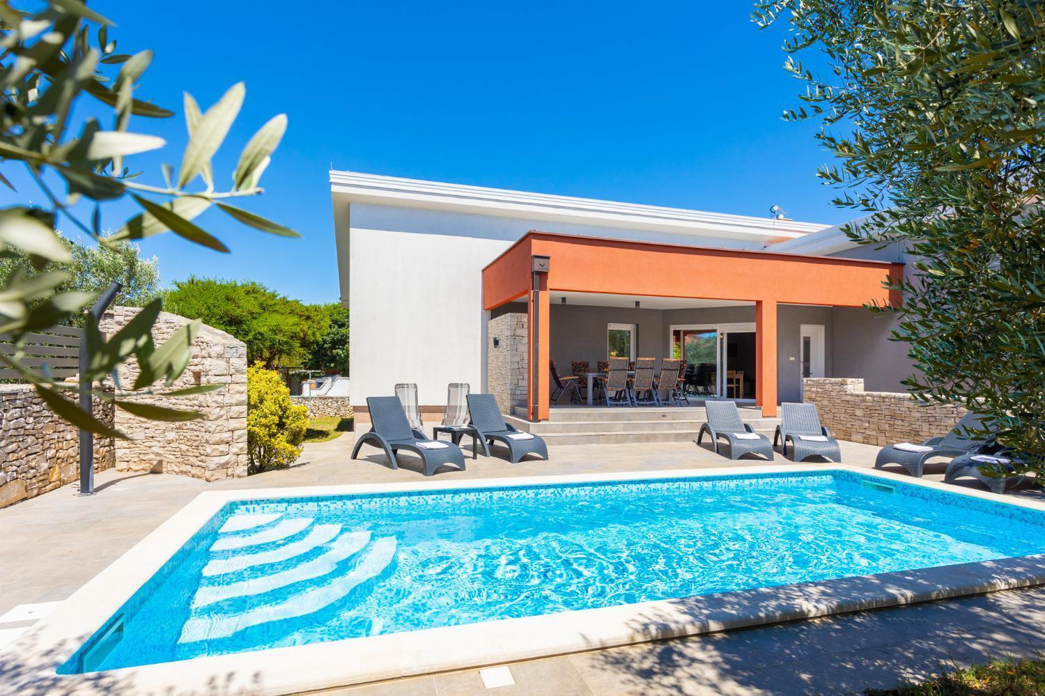 Villa Крница Екстериор снимка